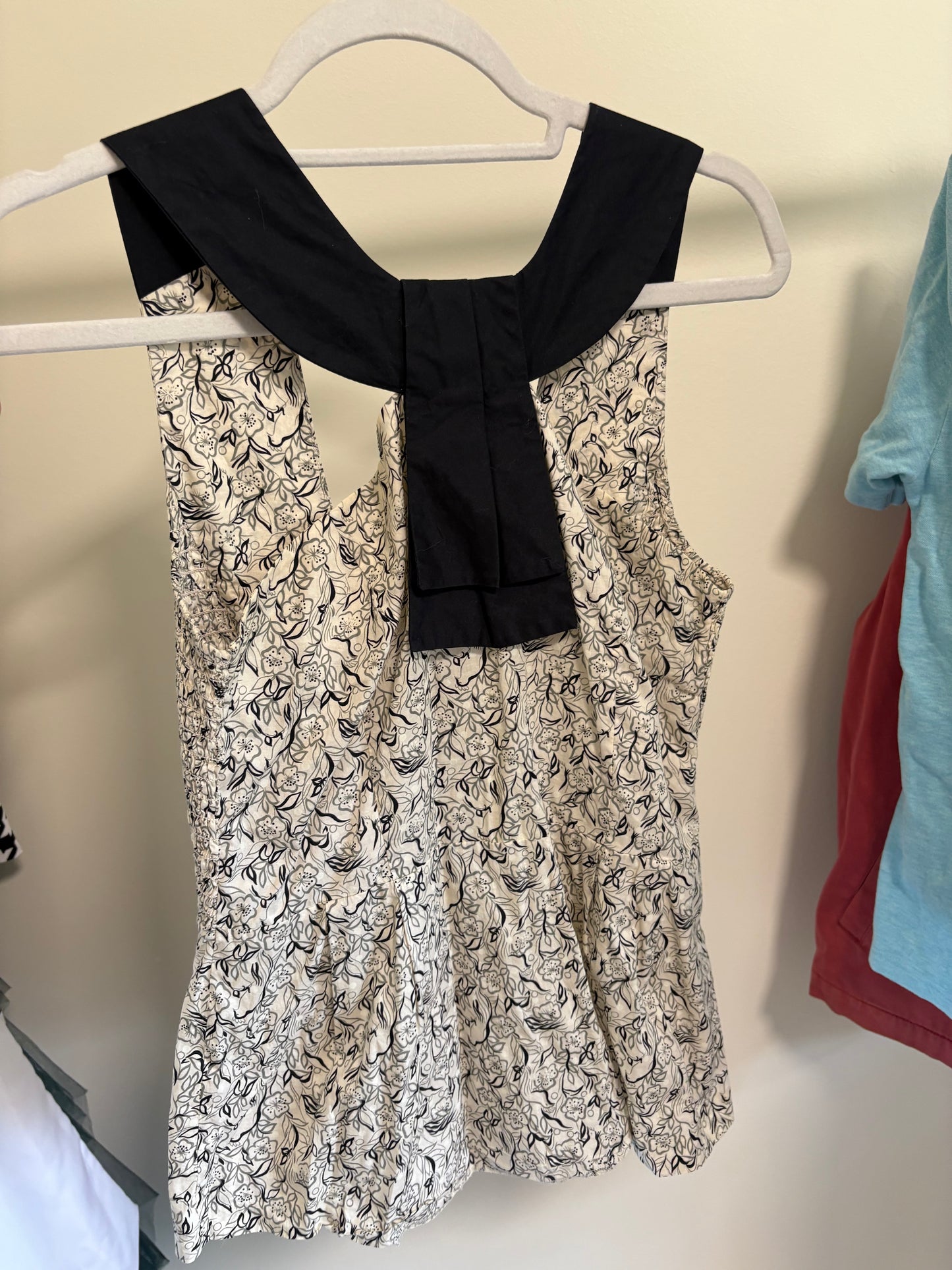Women's GIRLS FROM SAVOY Anthropologie Black/cream Floral Sleeveless Halter Top - Size 6