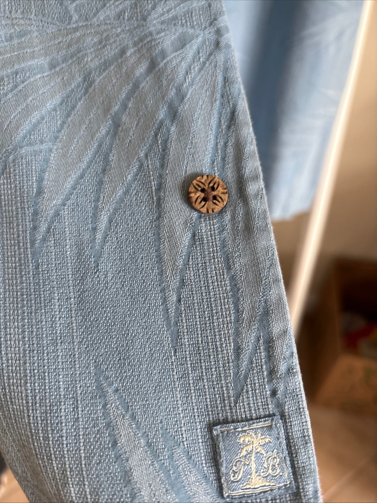 Men's Tommy Bahama Short Sleeve Button Up Shirt, Light Blue Palm Frond Pattern - Size XL
