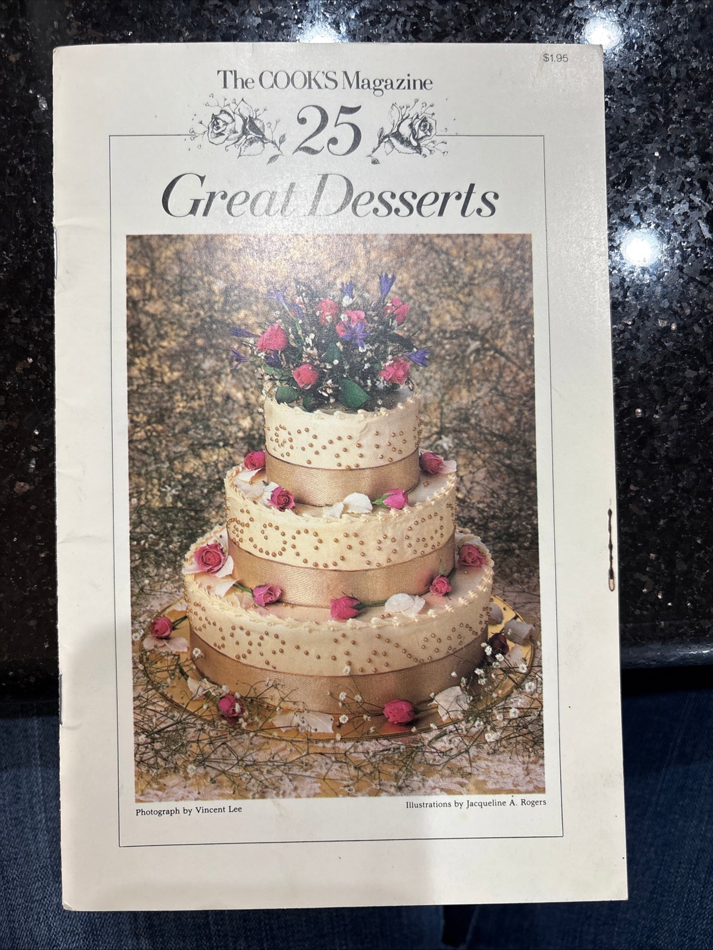 Cook Book: The COOK’S Magazine 25 Great Desserts Vintage