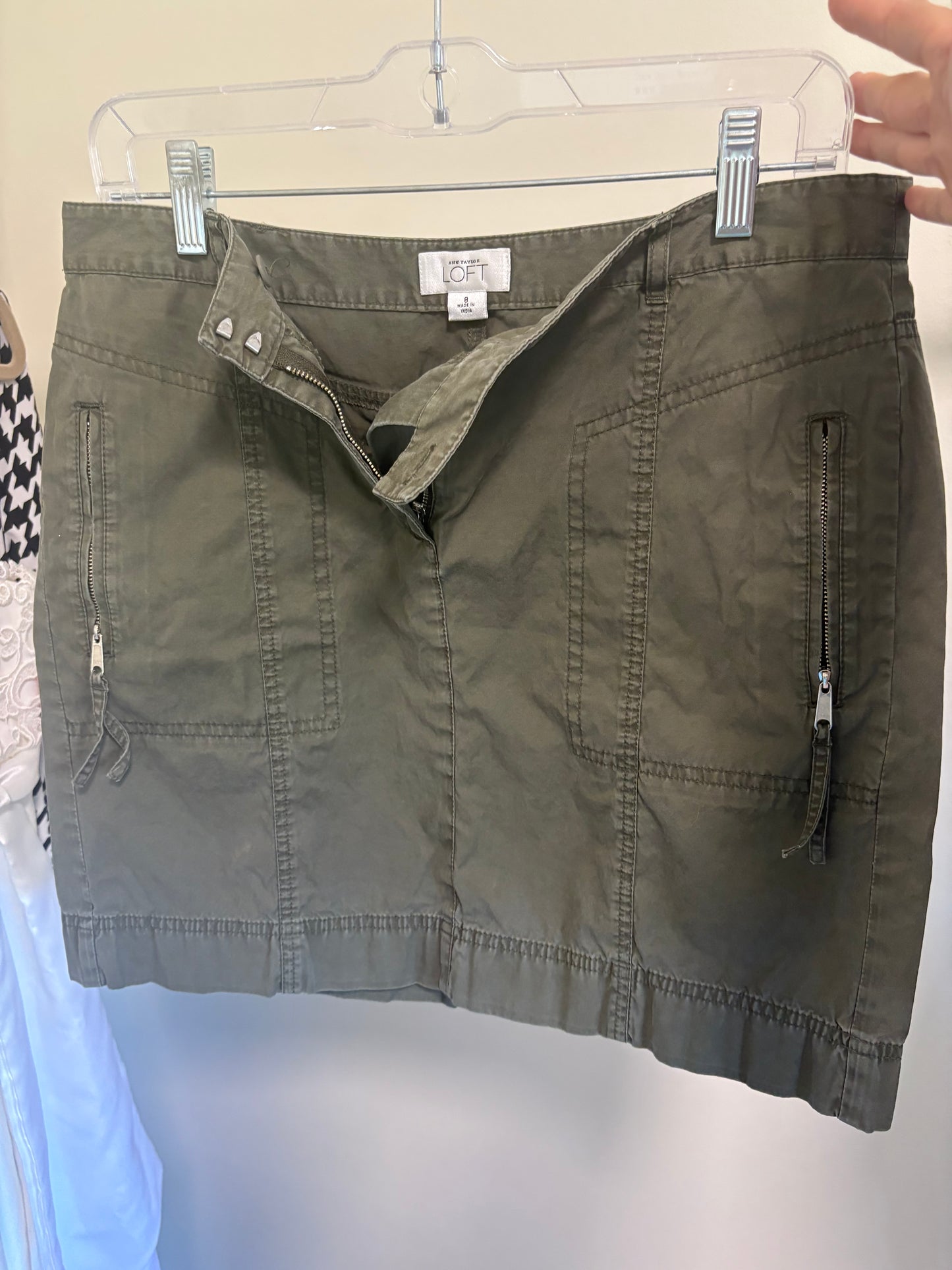 Women's Ann Taylor LOFT Cargo Skirt, Army Military Green, Size 8