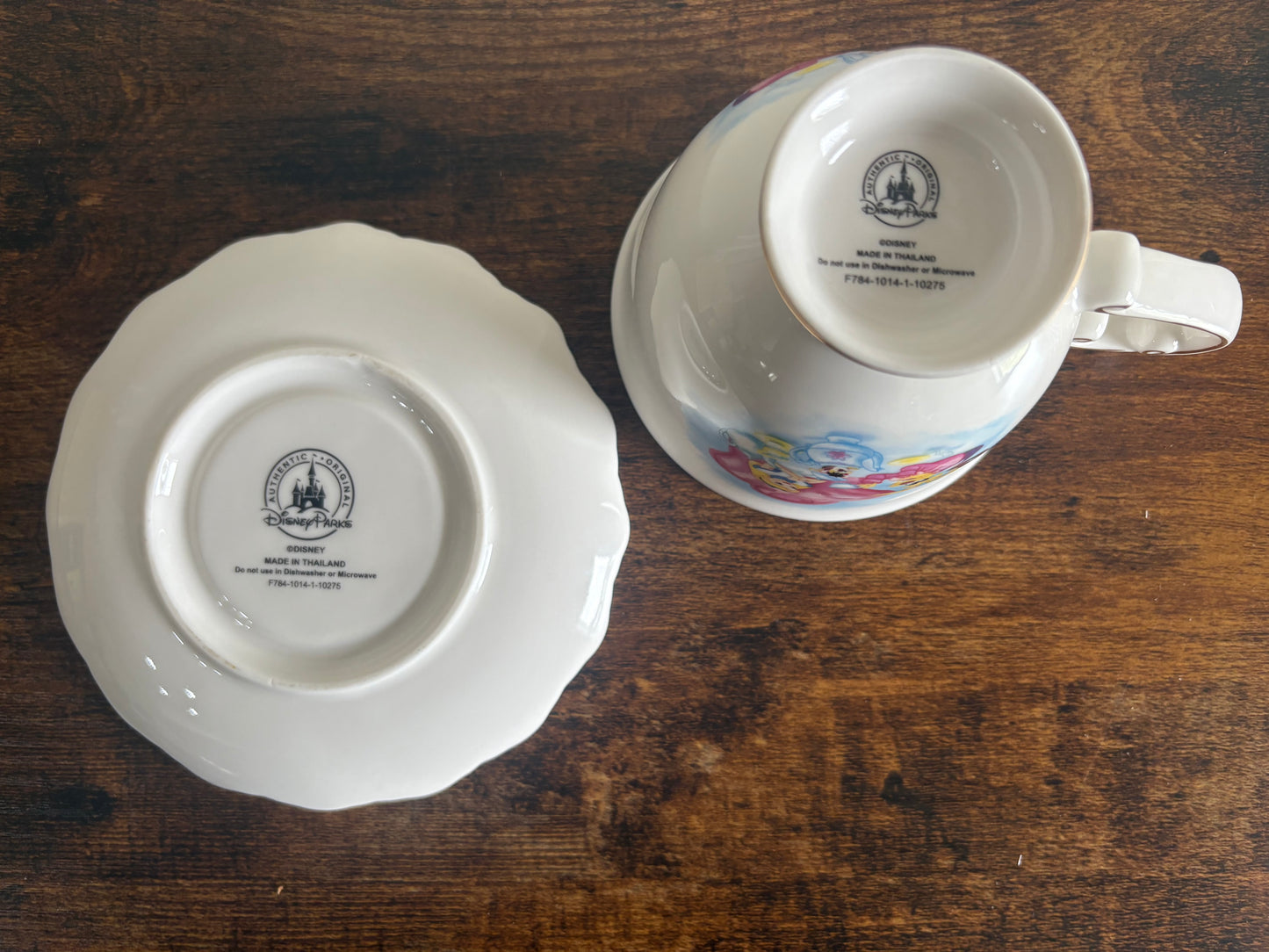 Alice In Wonderland Disney Theme Parks Exclusive Authentic Teapot & Teacup Set
