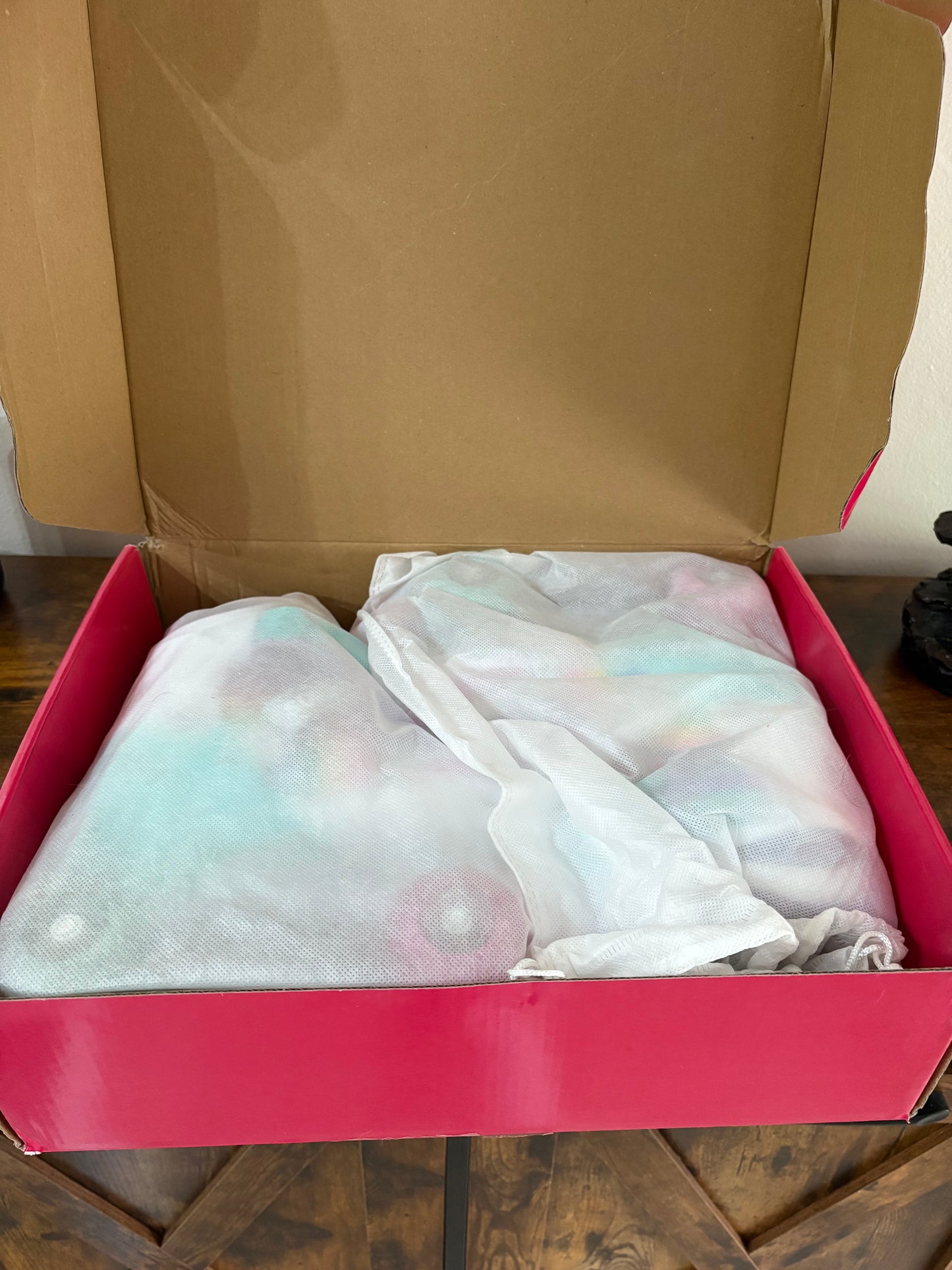 Big Kid Girl's Roller Skates - Rainbow, Light Up, Adjustable - Size Medium Big Kid, New in Box!