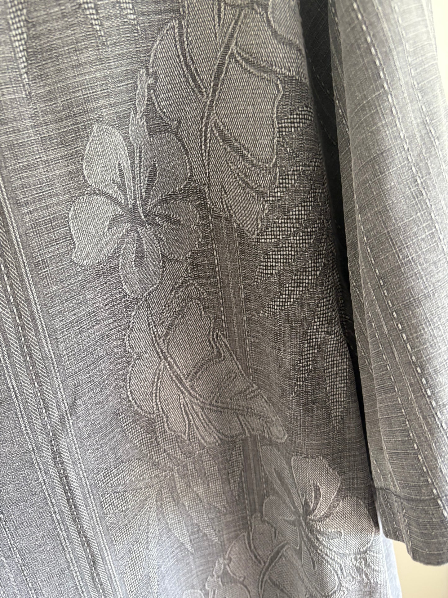 Men's Tommy Bahama Hawaiian Short Sleeve Shirt, Gray Floral, 100%Silk - Size XL