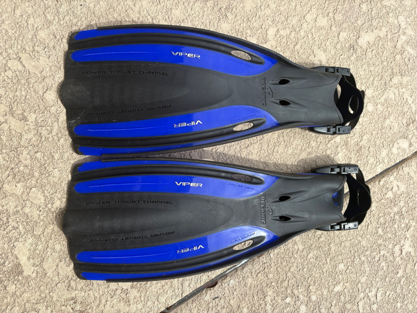 D - Unisex, Oceanic Viper Fins, Blue and Black, Size Adult XS, Adjustable