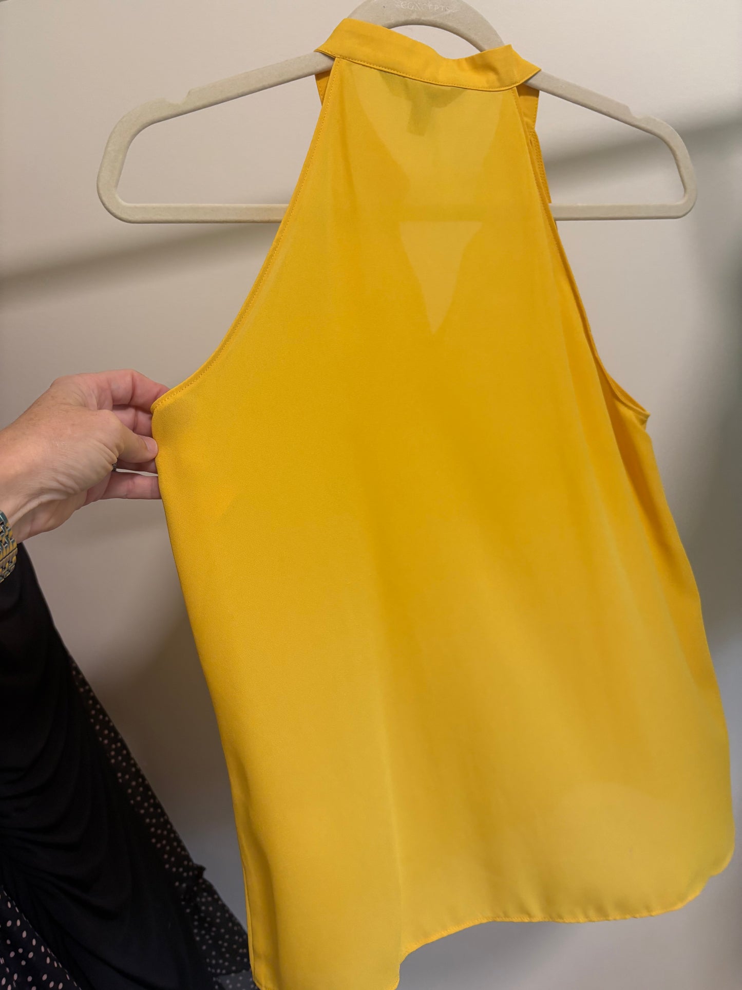 Women's Banana Republic Embroidered V-neck Tank Top Yellow - Size XS