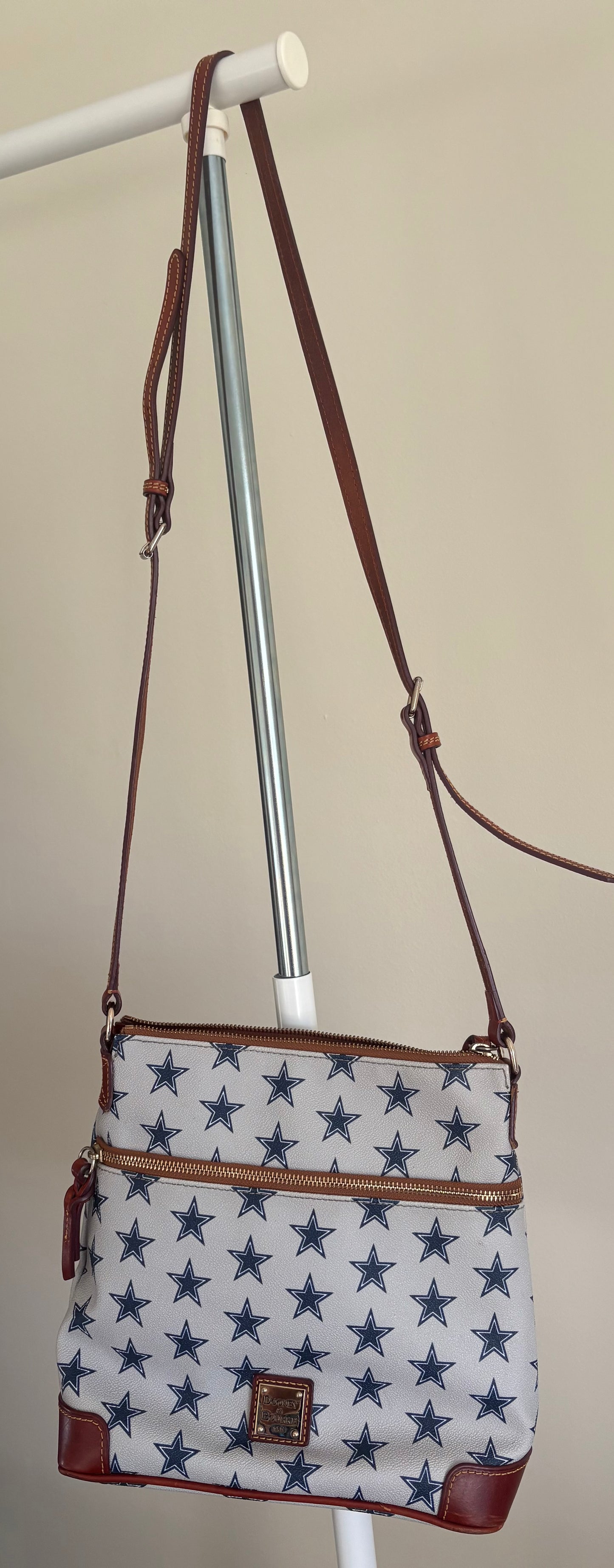 Purse: Dooney & Bourke Dallas Cowboys Crossbody, NFL Limited Edition