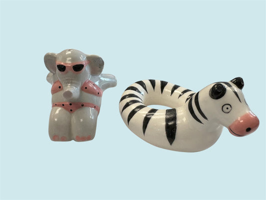 D - VTG Sunbathing Elephant Salt & Pepper Shakers