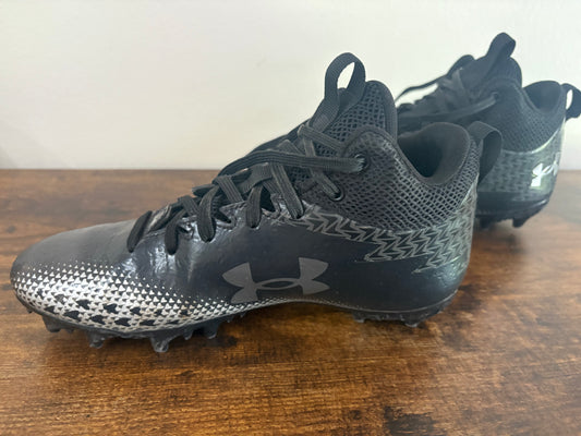 T - Unisex Youth Under Armour Cleats, Black - Size 5.5
