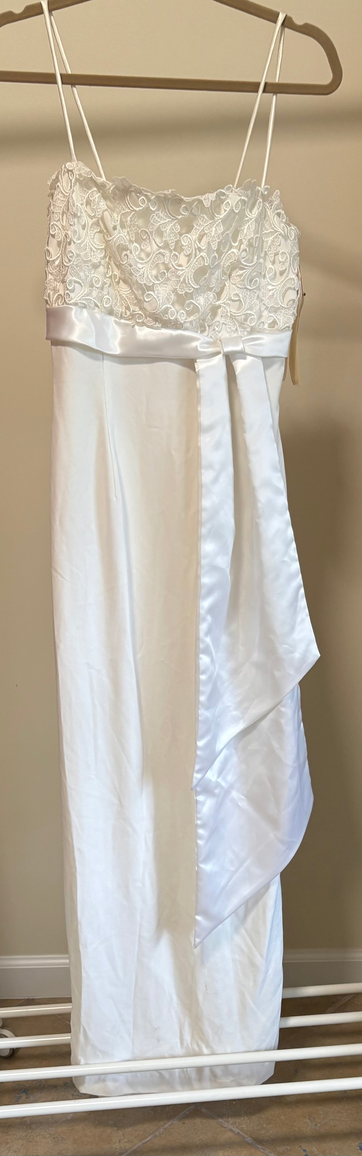 Women's Loralie Original Wedding or other Formal Dress, White, Long - Size 6, New with Tags!