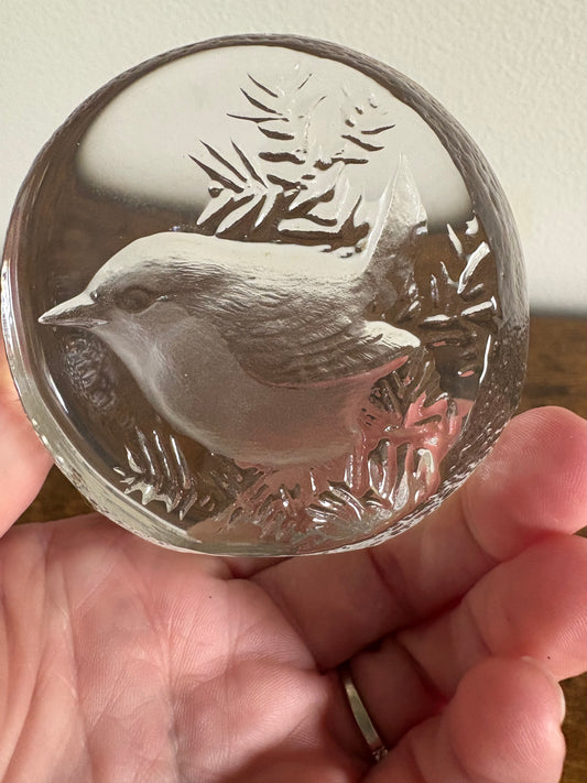 Mats Jonasson Sweden Crystal Etched Bird~ 9203 Wren ~ Signed - VTG - Paperweight