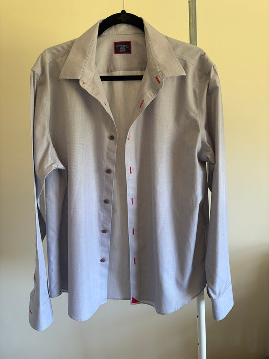 Men's UNTUCKit Wrinkle Free, Long Sleeve, Button Shirt - Grey With Red Accent - Size Large