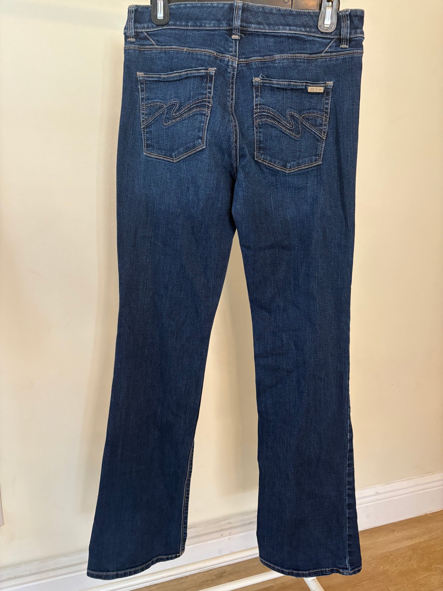 Women's White House Black Market WHBM Blanc Bootcut / Flare Jeans - Size 6R