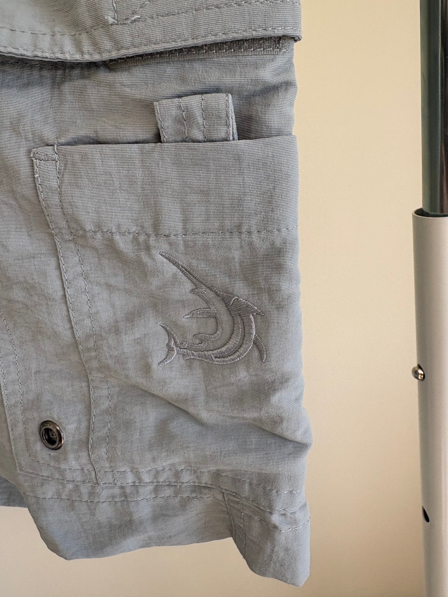 Men's Reel Legends Cargo Shorts, Light Gray - Size Large