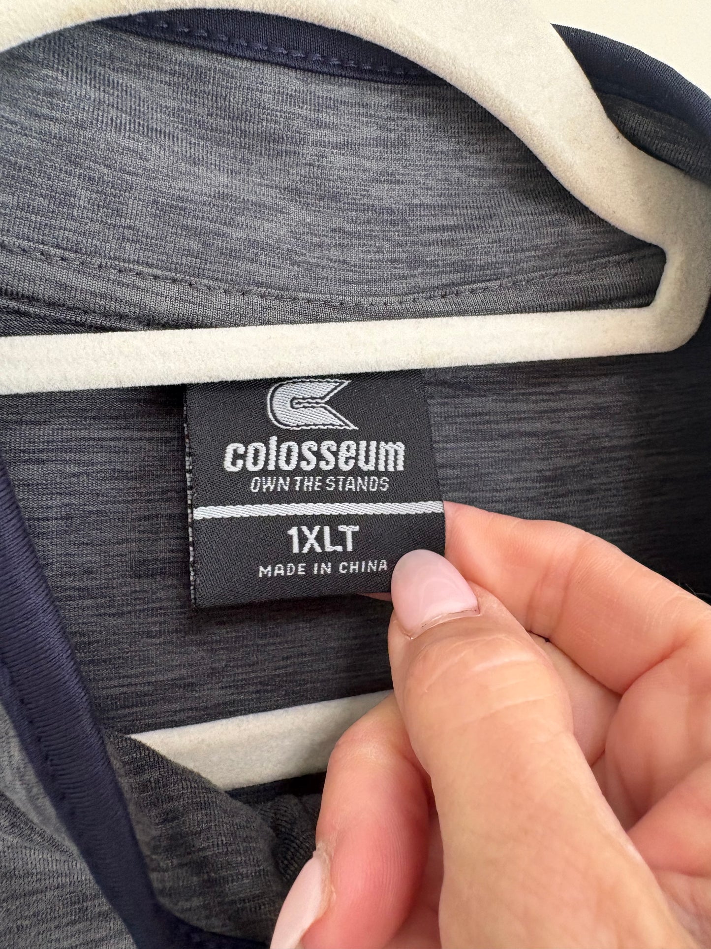 Men's Colosseum Notre Dame Long Sleeve Pullover Shirt with Zipper, charcoal gray - Size 1XL Tall