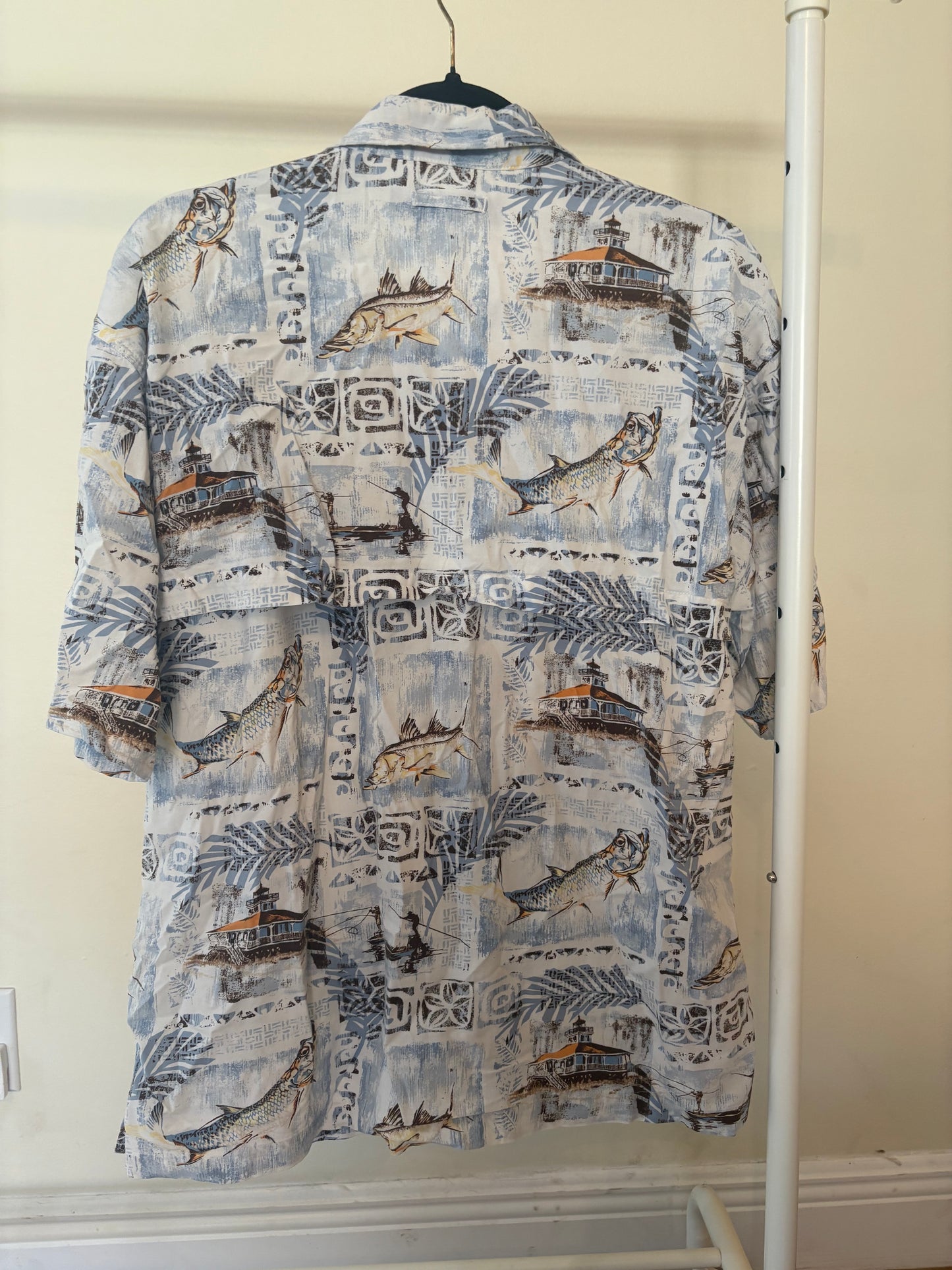 Men’s Reel Legends Button Down Vented Shirt, Florida Keys Vibe - Size Medium