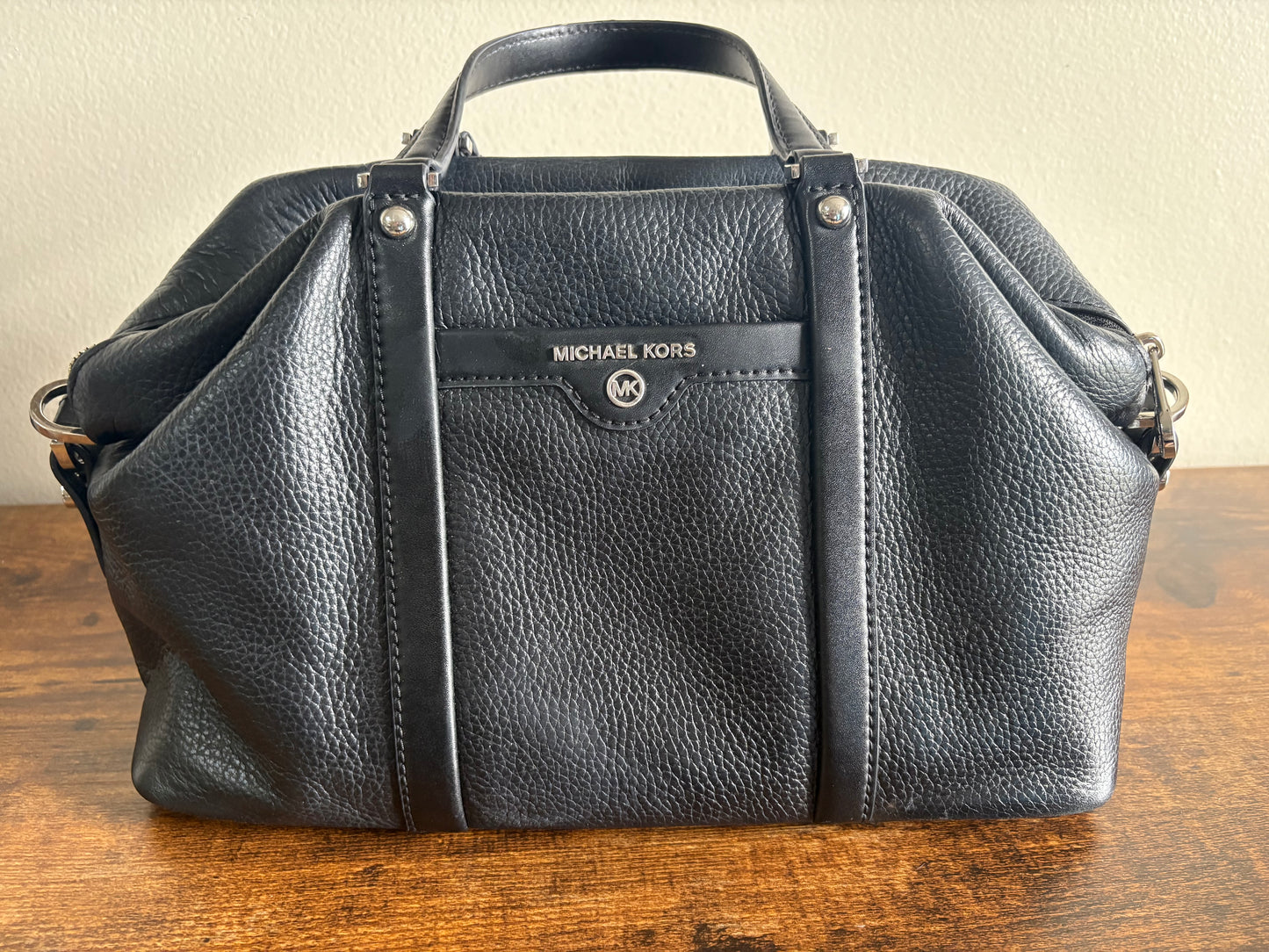 Purse: Michael Kors Black Leather Medium Beck Satchel