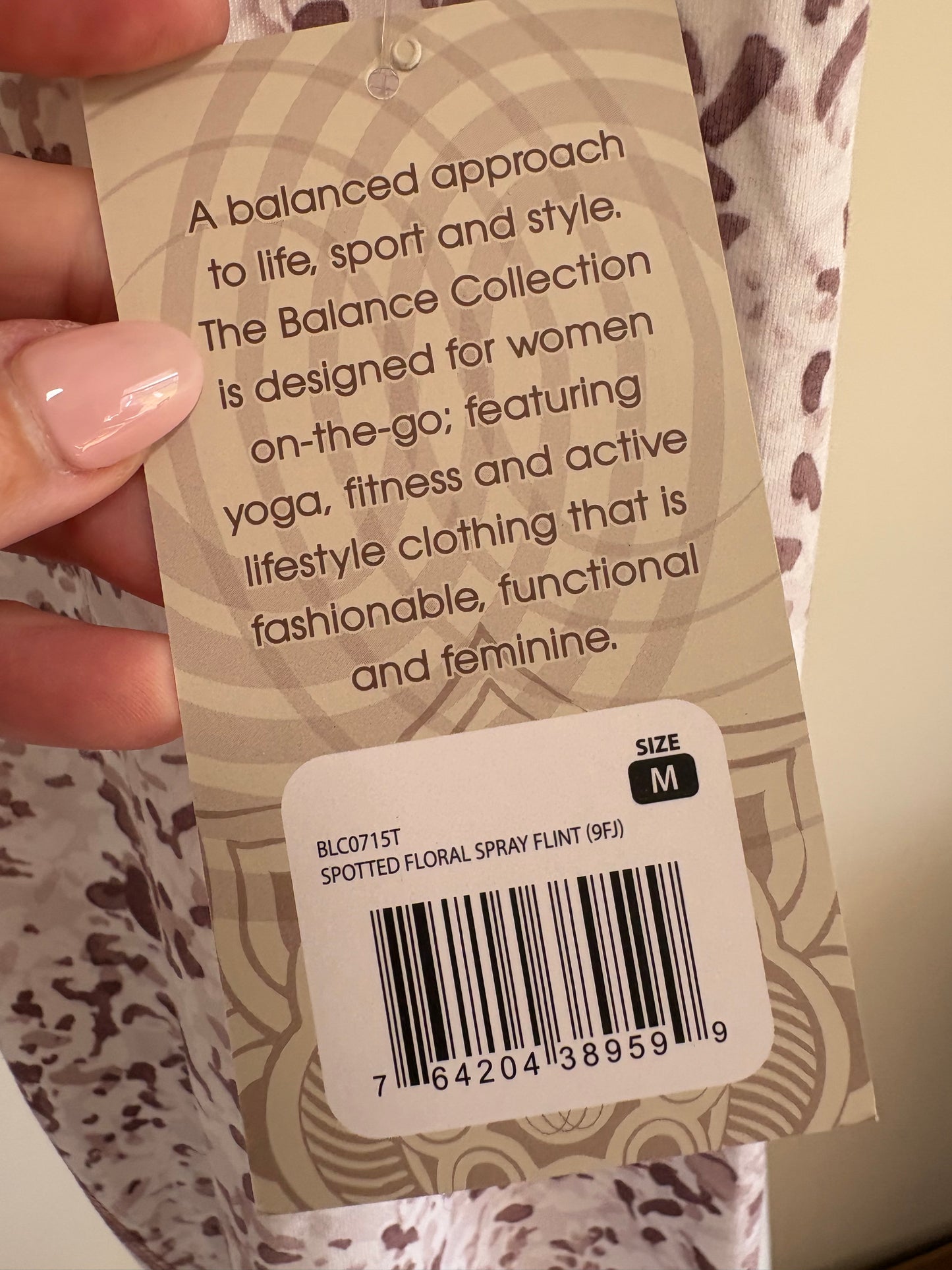 Women's Balance Collection Capri Legging Pant, Spotted Floral Spray Fling - Size Medium, New with Tags