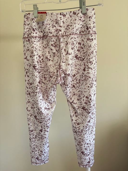 Women's Balance Collection Capri Legging Pant, Spotted Floral Spray Fling - Size Medium, New with Tags