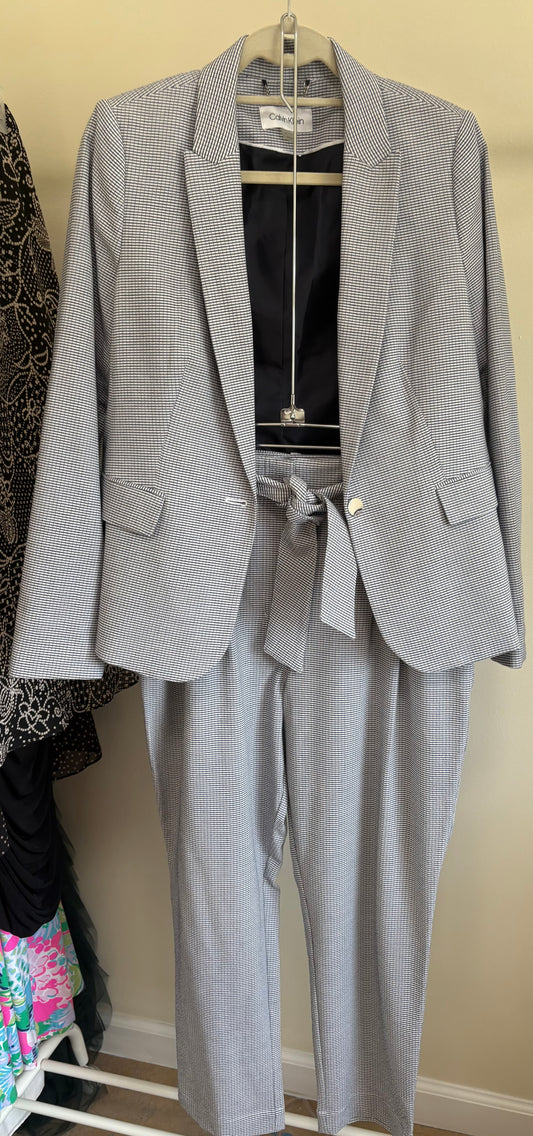 Women’s Petite Calvin Klein Petite Pant Suit Blue White - Size 12 and 14 (see description)