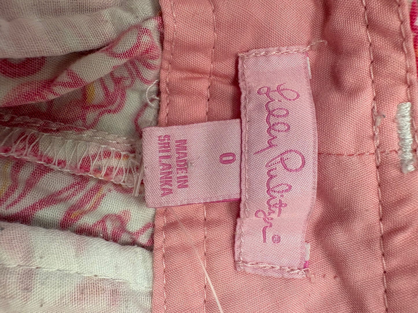 D - Women's shorts, Lilly Pulitzer, Callahan "Hotty Pink Sailors Valentine" - Size 0