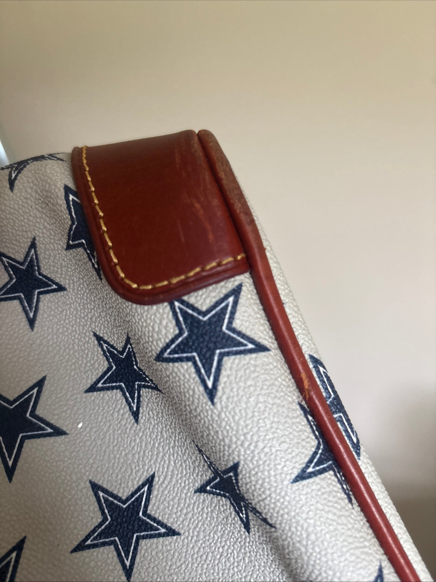 Purse: Dooney & Bourke Dallas Cowboys Crossbody, NFL Limited Edition