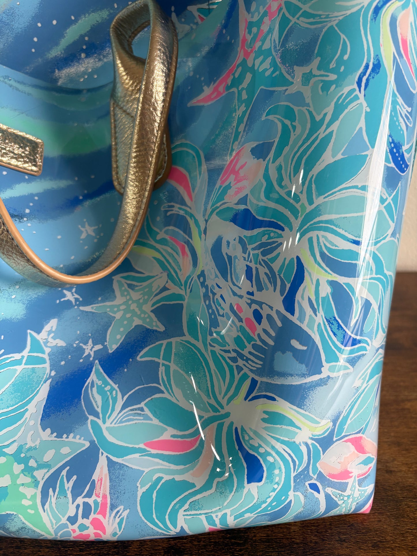 Lilly Pulitzer PVC Breezy pool tote with matching pouch (2pc) - Bennet Blue Celestial Sea